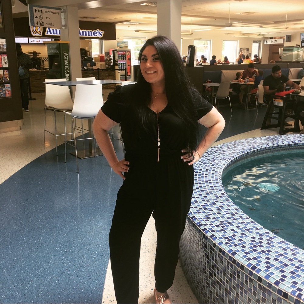 Meet your Posher, Dominique